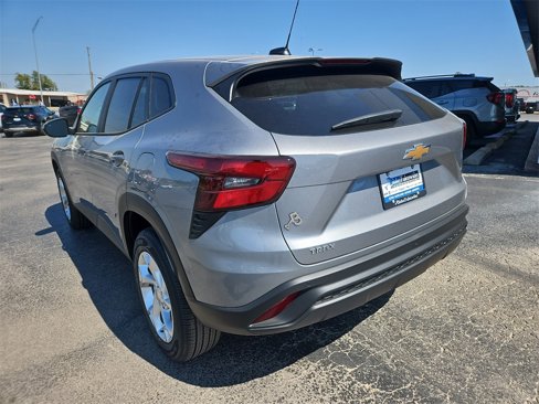 New 2026 Chevrolet Trax LS w/ LS Convenience Package image 4