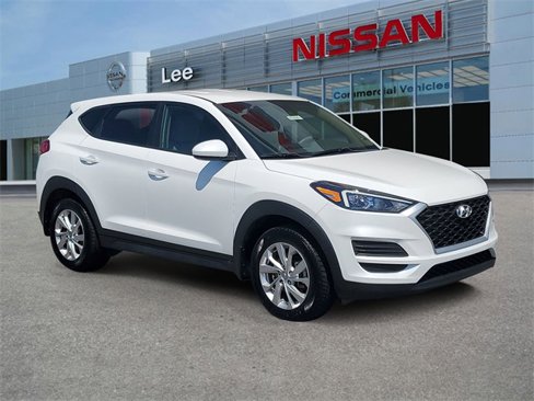 Used 2021 Hyundai Tucson SE image 1