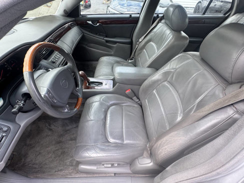 Used 2002 Cadillac De Ville DTS w/ Premium Equipment Pkg image 18