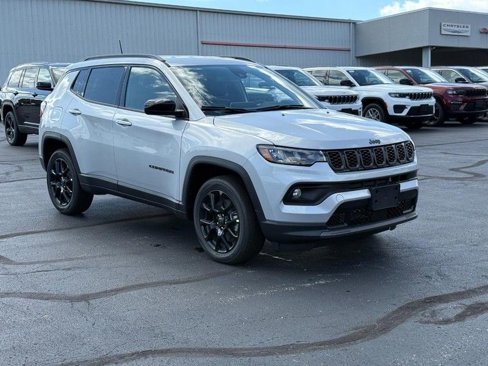 New 2026 Jeep Compass Latitude image 2