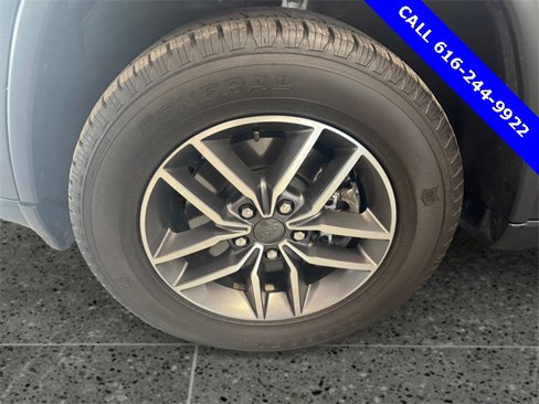 Used 2021 Jeep Grand Cherokee Limited image 11