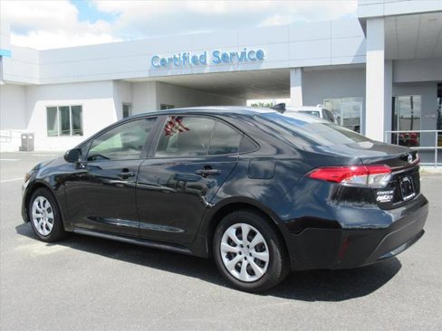 Used 2022 Toyota Corolla LE image 7