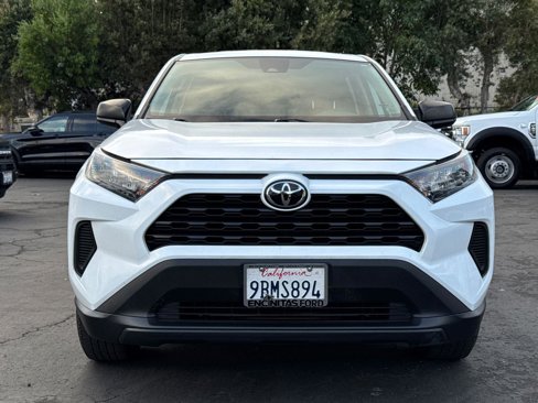Used 2022 Toyota RAV4 LE image 5