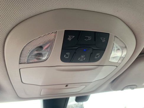 Used 2018 Chrysler Pacifica Touring Plus w/ Tire & Wheel Group image 17