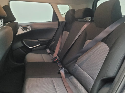 Used 2023 Kia Soul LX w/ LX Technology Package image 18