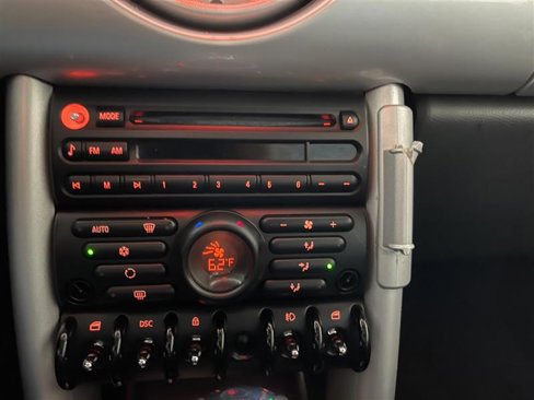 Used 2006 MINI Cooper Hardtop image 27