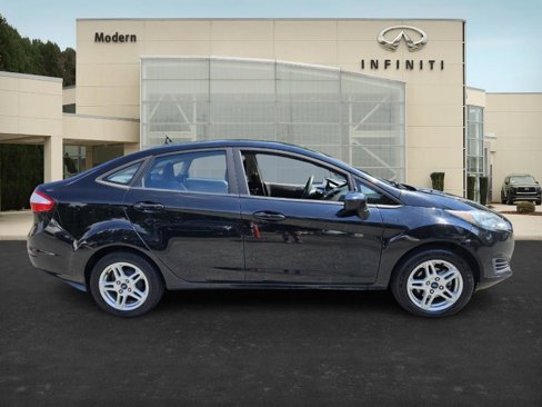 Used 2019 Ford Fiesta SE image 3