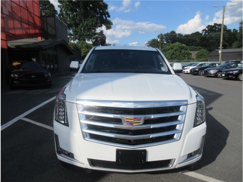 Used 2017 Cadillac Escalade Luxury image 8