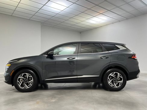 Used 2024 Kia Sportage LX image 4