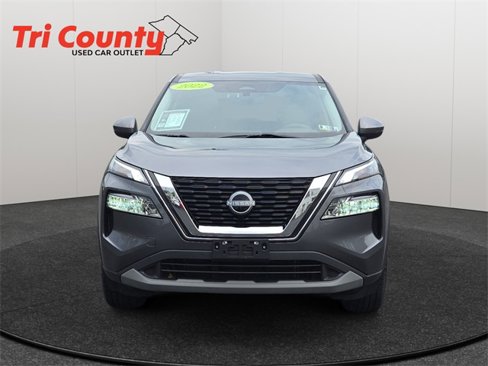 Used 2022 Nissan Rogue SV image 2