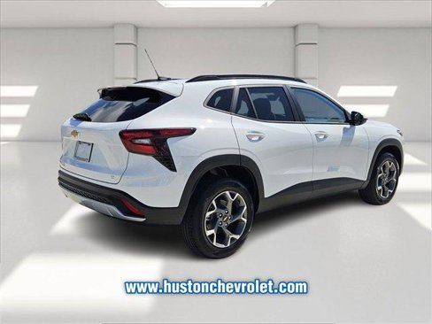New 2025 Chevrolet Trax LT w/ Driver Confidence Package image 5