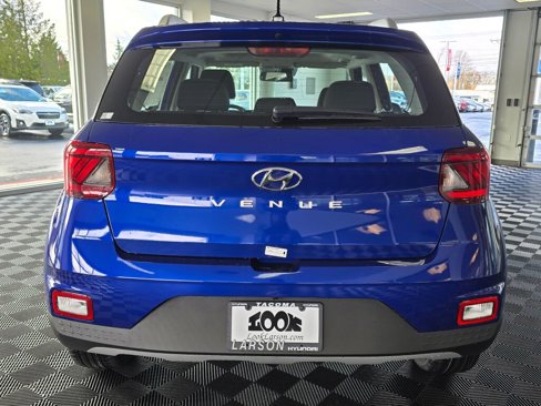 New 2025 Hyundai Venue SEL image 5