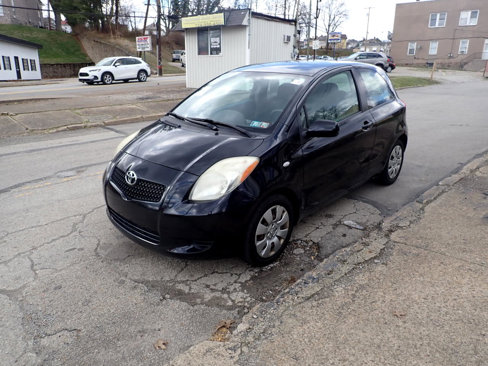 Used 2008 Toyota Yaris 2-Door Hatchback image 9