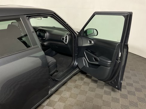 Used 2023 Kia Soul LX image 33