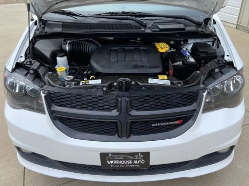Used 2019 Dodge Grand Caravan SXT w/ Blacktop Package image 24