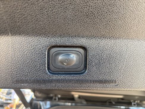 Used 2017 Ford Explorer XLT w/ Equipment Group 202A image 17