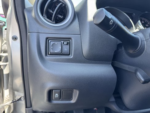 Used 2015 Nissan Versa Note S image 26