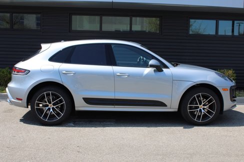 Certified 2024 Porsche Macan image 8