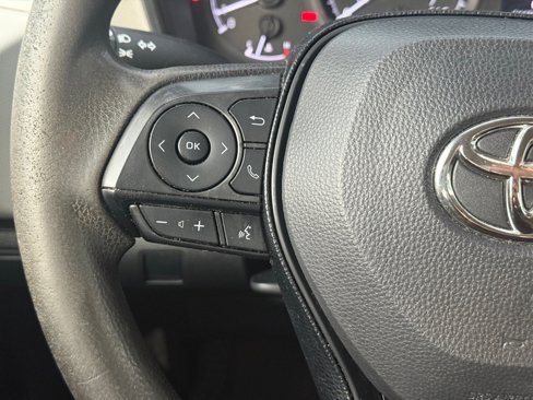 Used 2021 Toyota Corolla L image 13