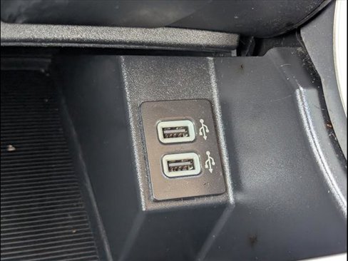 Used 2020 Ford Edge SEL image 19