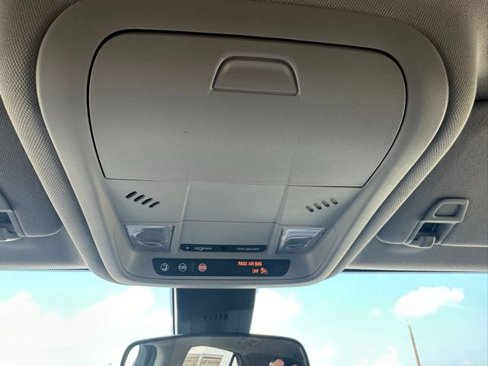 Used 2022 Chevrolet Equinox LT image 37