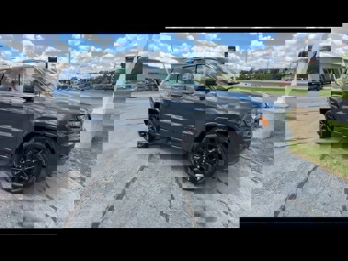 Used 2018 Jeep Grand Cherokee Altitude image 2