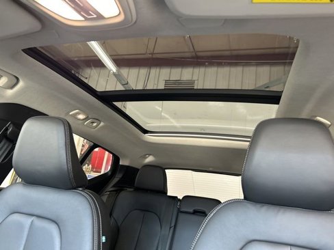 New 2025 Volvo XC40 B5 Core w/ Protection Package Premier image 15