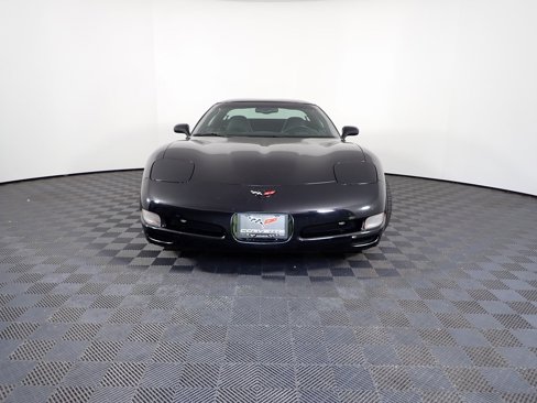 Used 2001 Chevrolet Corvette Coupe w/ Preferred Equipment Group2 image 5