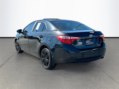 Used 2017 Toyota Corolla SE image 2