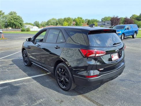 Used 2023 Chevrolet Equinox LS w/ LS Convenience Package image 6