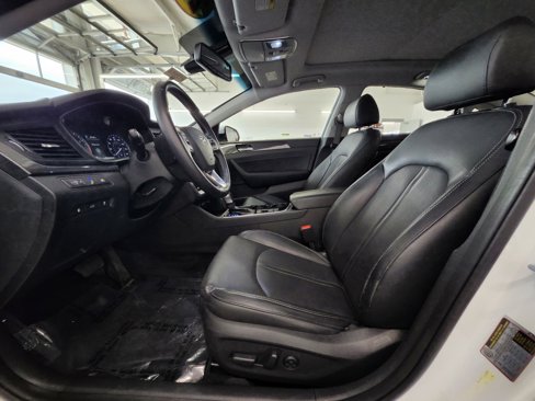 Used 2019 Hyundai Sonata Limited w/ Ultimate Package 04 image 21