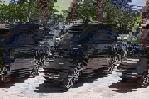 Used 2025 Land Rover Range Rover Long Wheelbase Autobiography image 8