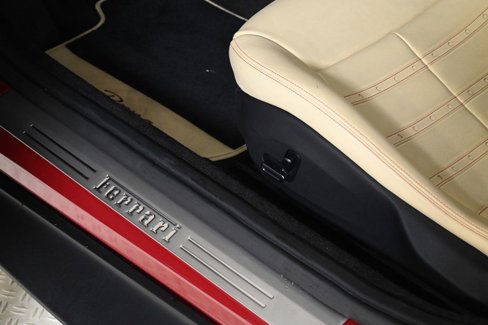 Used 2022 Ferrari Roma image 24