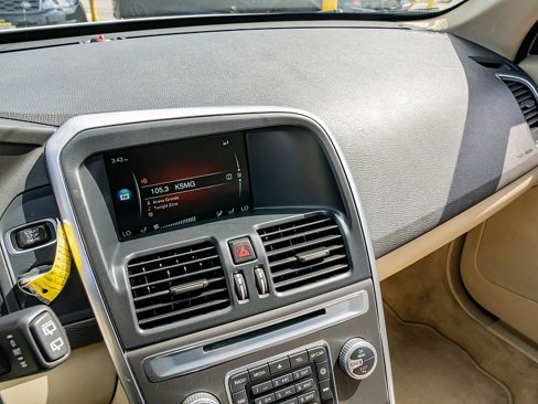 Used 2015 Volvo XC60 T6 image 30