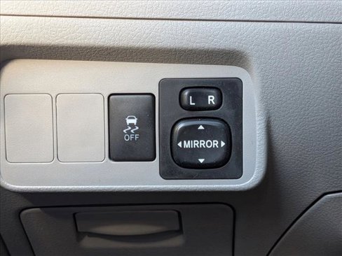 Used 2010 Toyota Corolla LE image 14