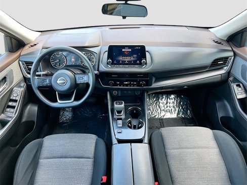 Used 2023 Nissan Rogue SV image 21