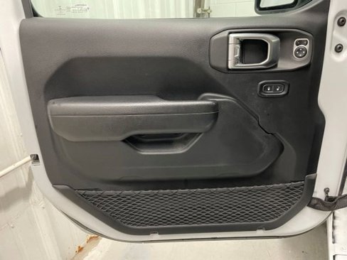 Used 2019 Jeep Wrangler Sport image 11