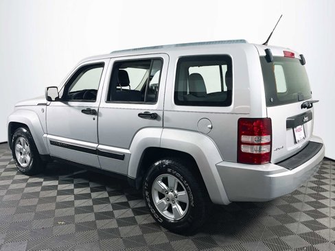 Used 2011 Jeep Liberty Sport image 6