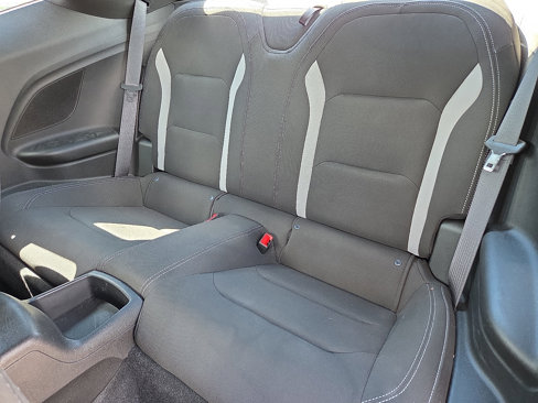 Used 2020 Chevrolet Camaro LT image 10