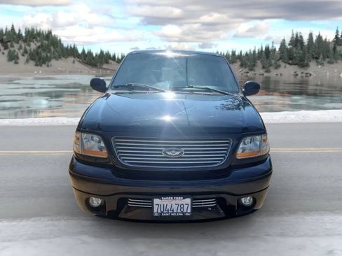 Used 2003 Ford F150 Harley-Davidson image 2