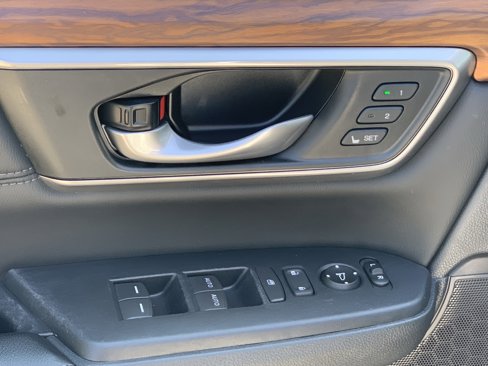 Used 2019 Honda CR-V Touring image 14