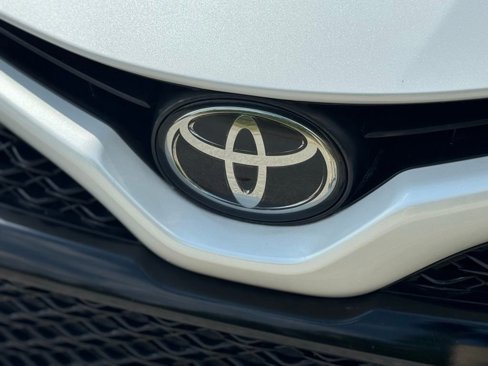 Used 2019 Toyota Camry XSE image 8