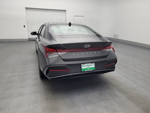 Used 2024 Hyundai Elantra SEL image 6