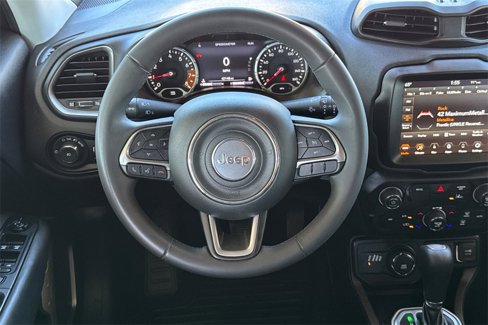 Used 2022 Jeep Renegade Latitude image 19