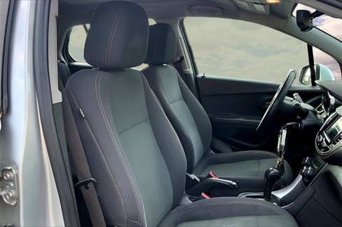 Used 2018 Chevrolet Trax LS image 24