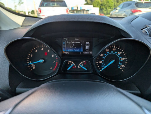Used 2016 Ford Escape SE w/ Equipment Group 201A image 18