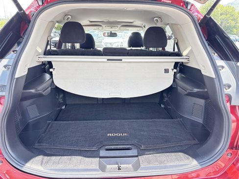 Used 2016 Nissan Rogue SV image 19