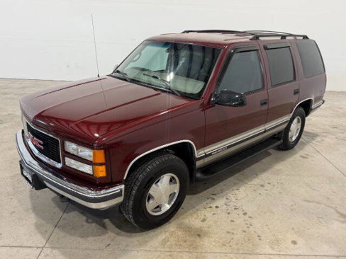 Used 1999 GMC Yukon 4WD 4-Door w/ Cold-Climate Pkg image 2
