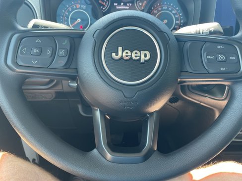 New 2025 Jeep Gladiator Sport image 24