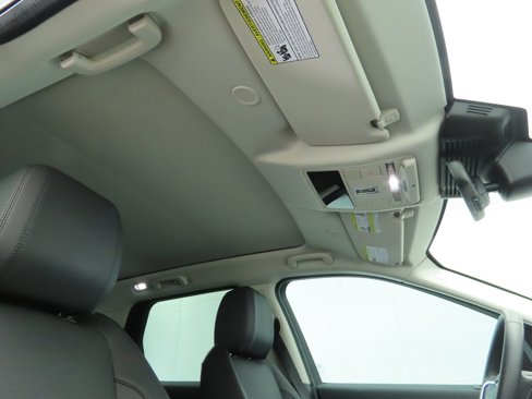 Used 2024 Land Rover Discovery Sport S image 18
